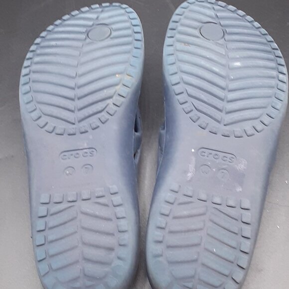 Woman's Croc Sandals/Flip Flops Navy Blue Size 7 - Picture 4 of 4